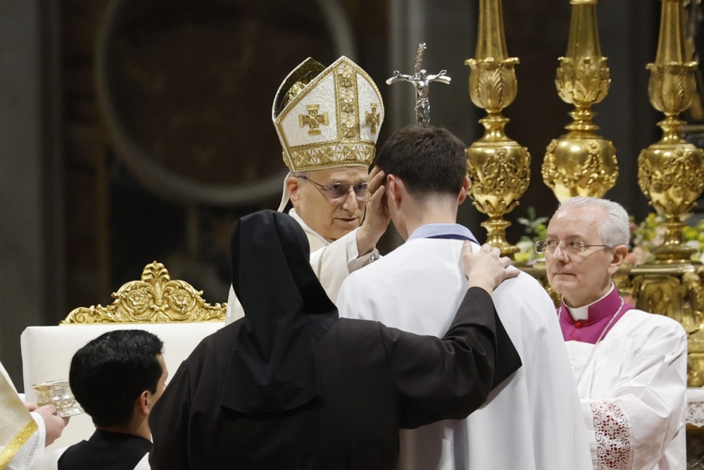 Државниот врв упати честитки до христијанските верници кои денеска го слават Велигден според Римокатоличката традиција