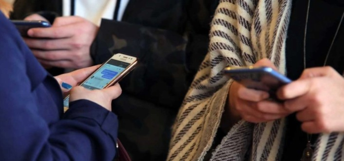 Иран делумно го ослободи пристапот до Интернет, дозволени телефонски разговори со странство