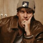 Која е тајната на успехот на Јаков Јозиновиќ, новиот глас на љубовта во регионот кој за неколку дена ќе настапи во Скопје