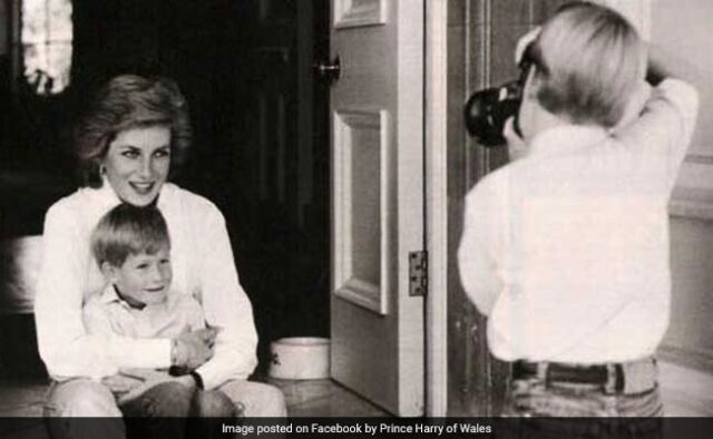 (Фото) Потресна исповед на принцот Хари: „Тоа ја уби мојата мајка“