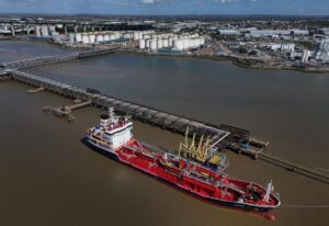 Блокадата на иранските пристаништа е целосно спроведена, тврди американската војска