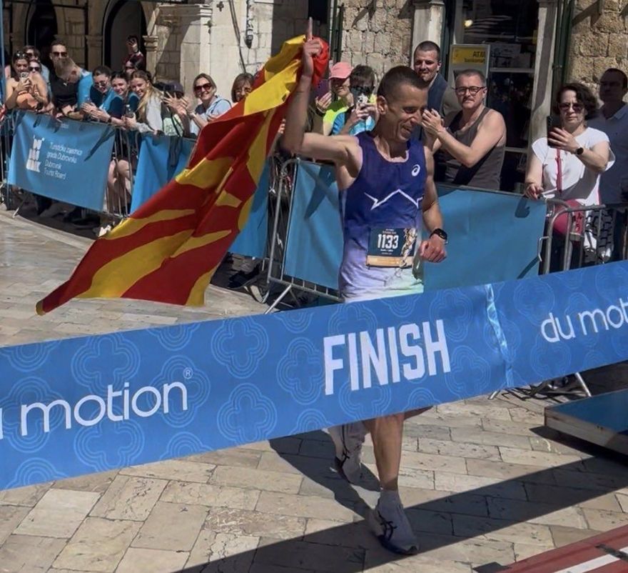 Дарио Ивановски победи на полумаратонот во Дубровник