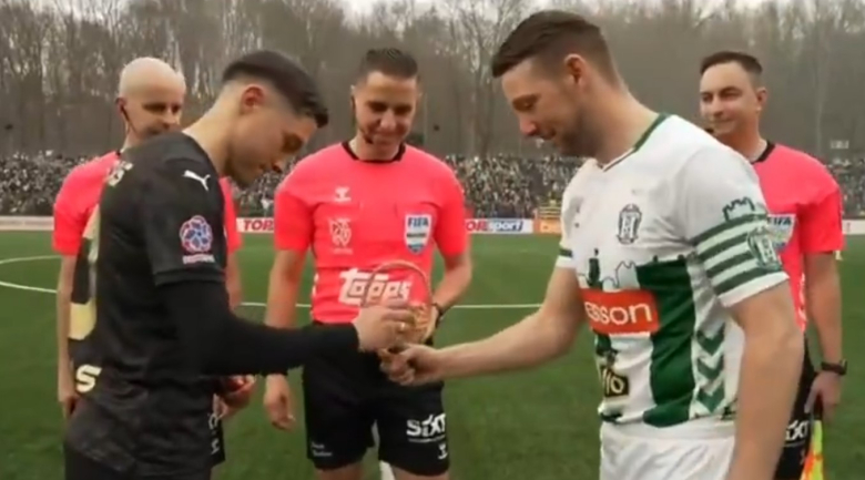 Идеја за Велигден во мак фудбалот