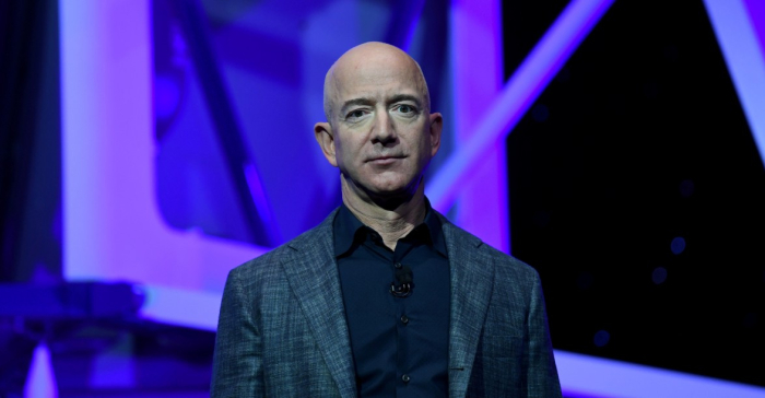 Правилото на Безос за првиот час: Утринска рутина што носи успех