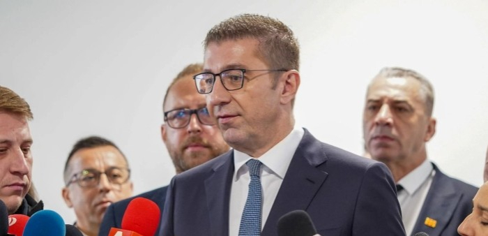 Мицкоски: Јавноста очекува одговори како беа „оживеани“ предметите на СЈО, за 27 април, за модуларната болница во Тетово