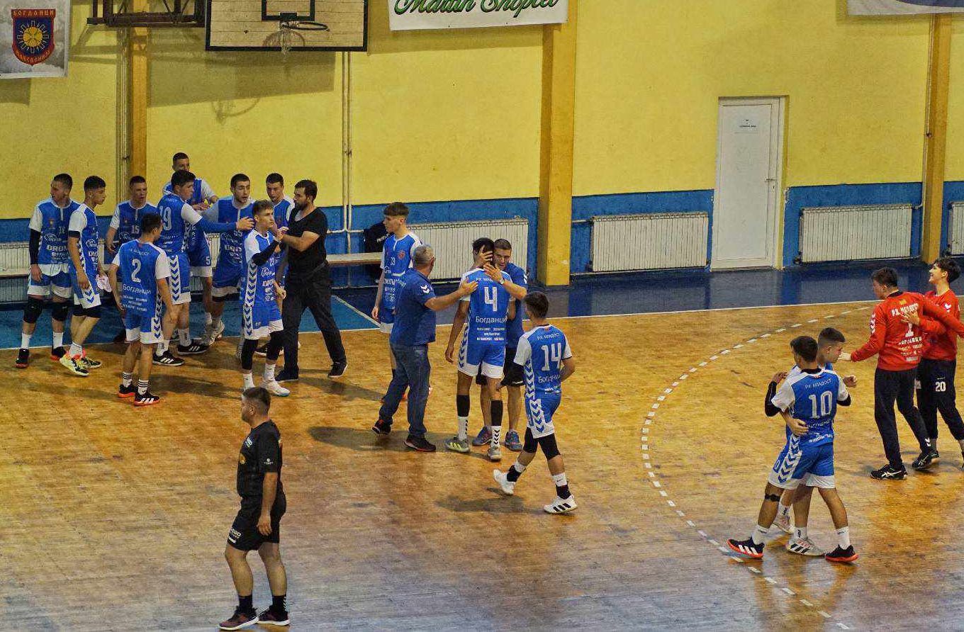 Младост Богданци супериорен против Текстилец