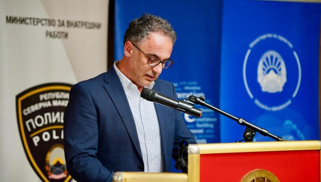 На „Мојтермин“ од сега ќе може да користат здравствени услуги лица без лични документи