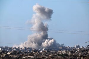 (ВИДЕО) Израел тврди дека погоди повеќе од 120 цели во Иран