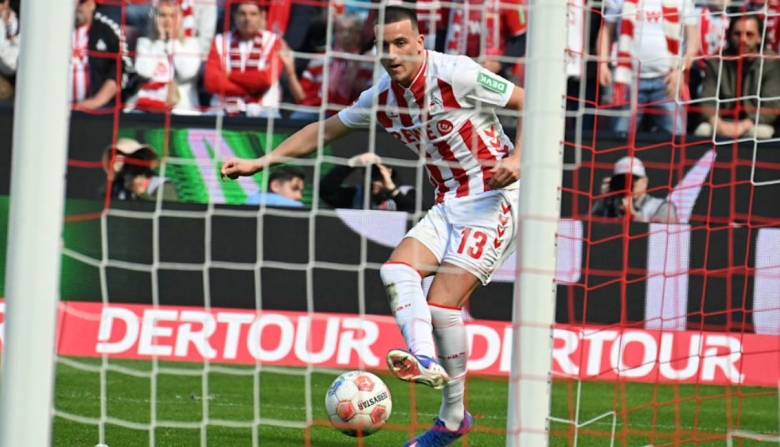 Некој ми го смалил голот?