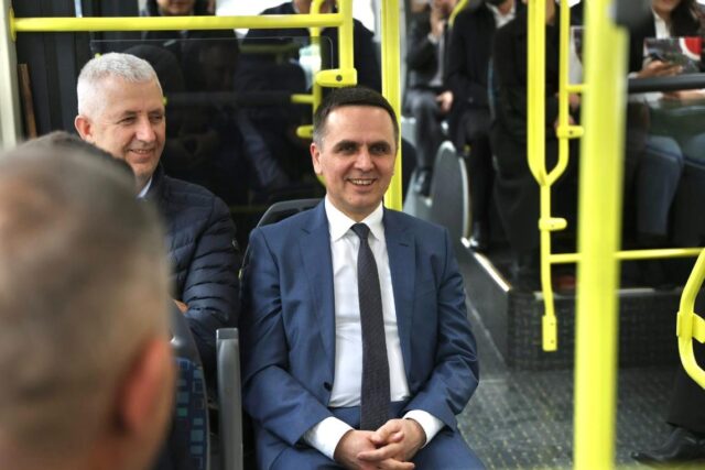 Касами ветува дека студентите ќе полагаат правосуден испит на албански јазик