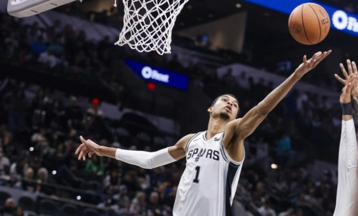 Сан Антонио го победи Портланд во првиот натпревар од плејофот, Вембањама постигна 35 поени