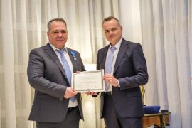 Директорот на Метаморфозис, Бардил Јашари, одликуван со орден во име на претседателот Макрон