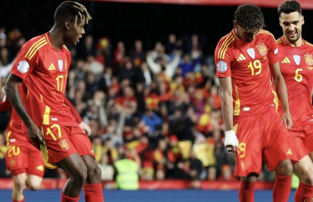 Шпанците заборавија на Јамал и го повредија со контроверзно скандирање