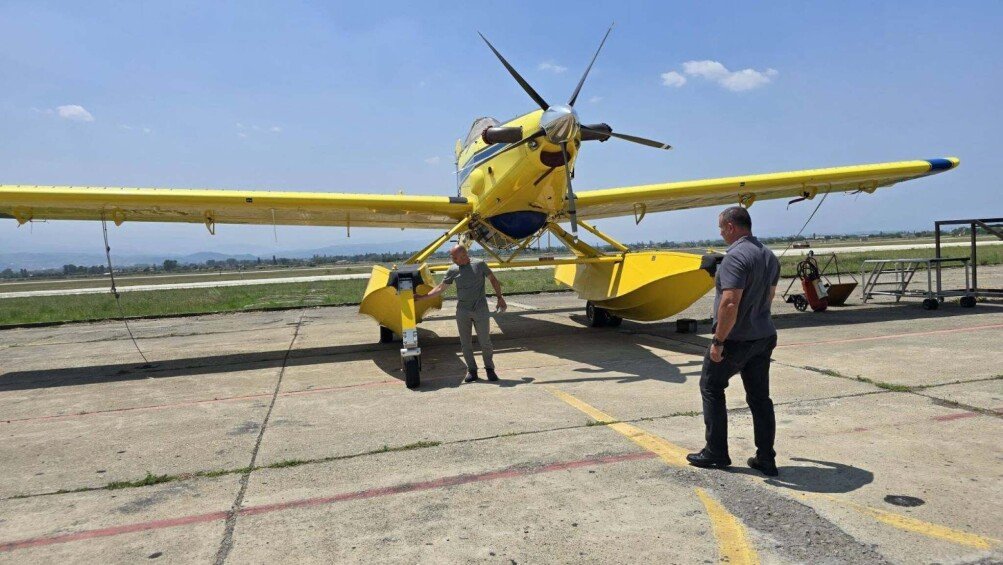 Ангелов бара пилоти за „ер трактори“ пред сезоната на пожари