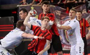 Вардар триумфално со Алкалоид: Само бод до шампионскиот трофеј! (ФОТО)