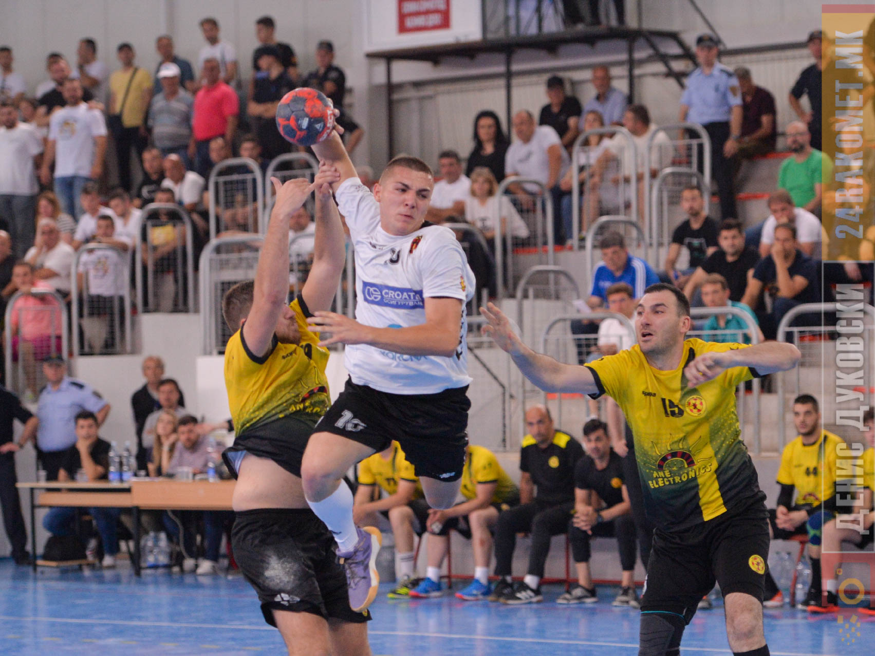 Орешков блесна и даде 17 гола, Вардар Неготино лесно се справи со Преспа