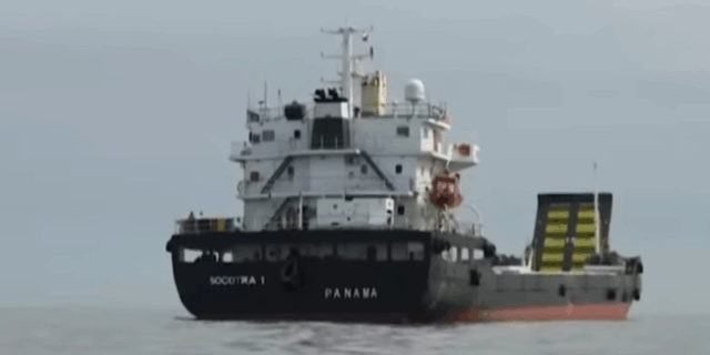 Кинески танкер кој се наоѓа под американски санкции помина низ Ормутскиот теснец по блокадата воведена од Трамп