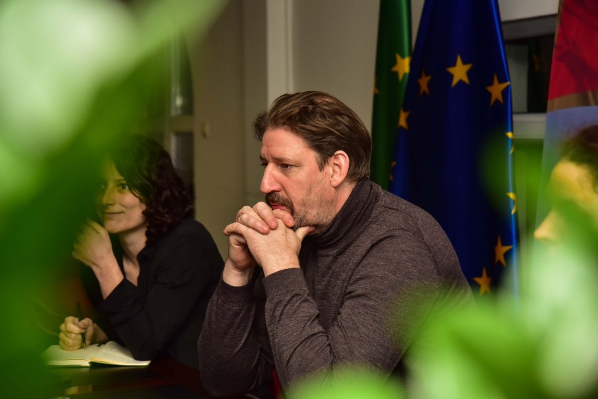 Известувачот за Македонија во ЕУ: Во последната година не видовме напредок ниту реформи кај Македонија