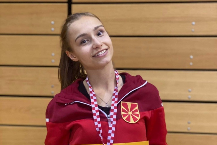 Вероника Костовска беше на чекор до врвот, Викторија Јовановска со две победи на Карате 1 Серија во Ла Коруња