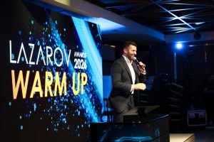 Лазаров, Димитар Атанасовски и Игор Џамбазов подарија автомобил и ги најавија Lazarov Awards!