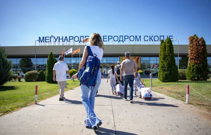 Над 1,2 милиони патници на Скопскиот и на Охридскиот аеродром во првите четири месеци, рекореден раст од 32,4%