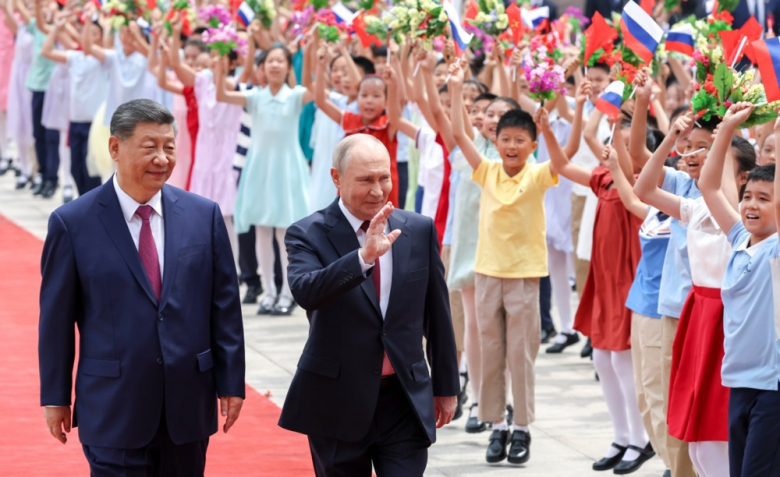 Путин во Пекинг го комплетира пресвртот од Европа кон Кина