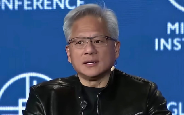 Шефот на „Nvidia“ тврди: „ВИ не ги уништува работните места, туку ги создава“
