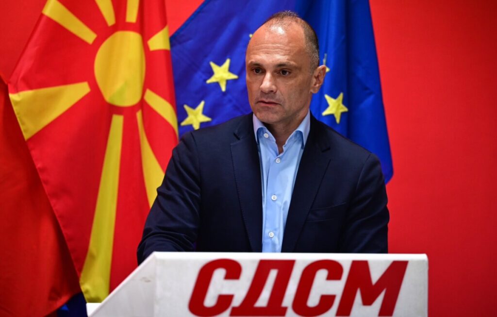 Филипче обвинува за манипулација на граѓаните: „Нашиот пат до ЕУ е преку уставните измени“