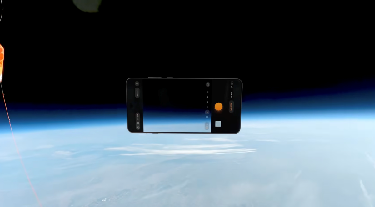 Oppo Find X9 Ultra ја снимаше Земјата од работ на вселената