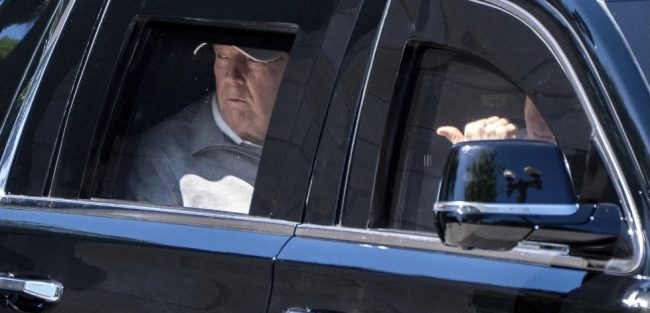 ТРАМП ЌЕ БИДЕ ГЛАВНА ЅВЕЗДА НА ПРОСЛАВАТА ЗА 250-ГОДИШНИНАТА НА САД ОТКАКО ПОВЕЌЕ УМЕТНИЦИ ГО ОТКАЖАА НАСТАПОТ ОТИ Е ПАРТИСКИ СОБИР
