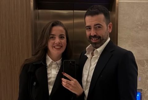 Ирина Дишовска со ретка фотографија од детството ги воодушеви следбениците, а сопругот Павле сподели снимка од неа во бикини на море