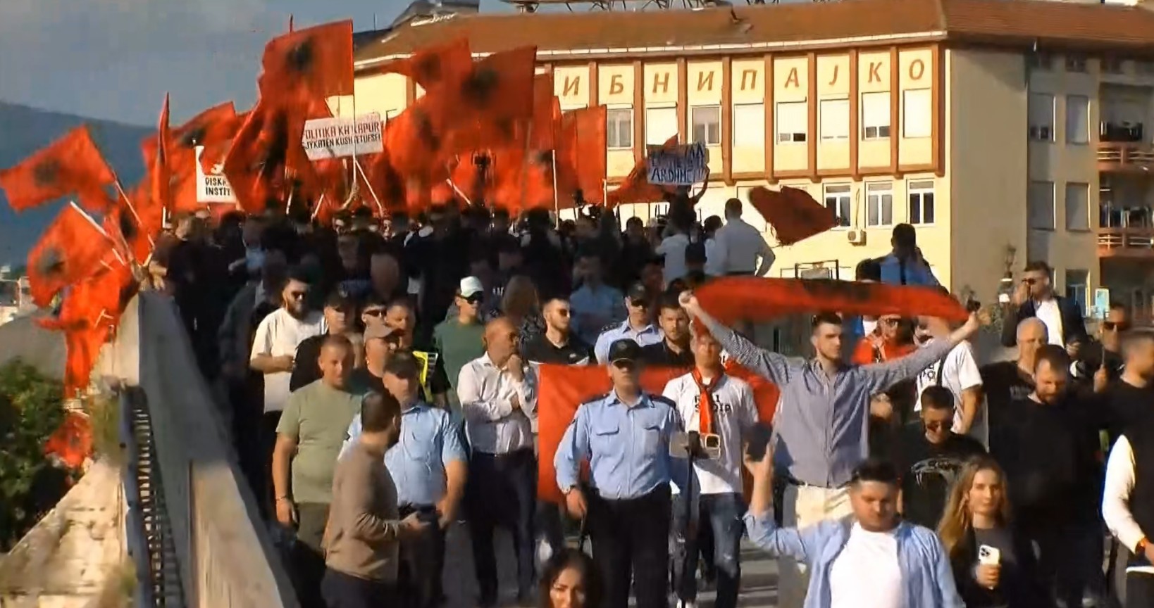 Реакции и барање одговорност по протестот на албанските студенти
