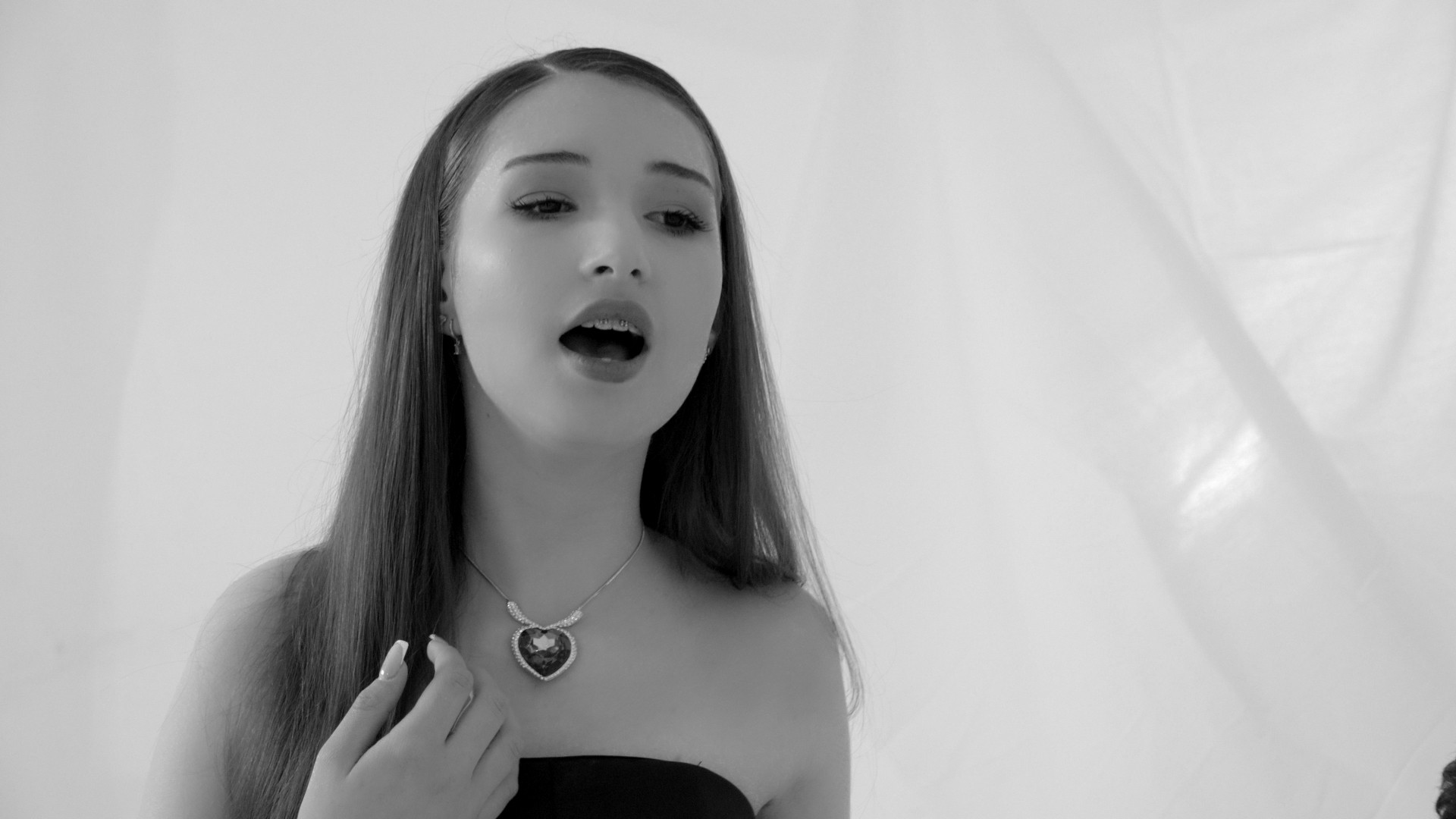 По Junior Eurovision и San Remo Junior, Тамара Грујеска со нова емотивна балада