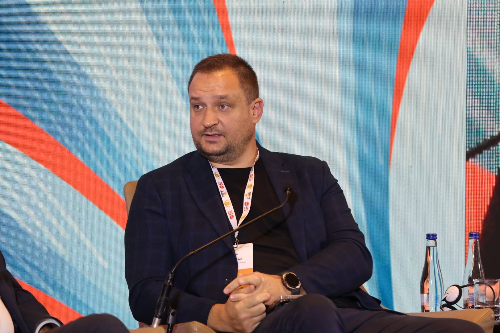 Трендафилов: Фокусот треба да биде спречување на луѓето да заминат од Македонија, но и обезбедување услови да останат дома
