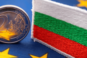 ЕК ја санкционира Бугарија како одмазда за лажењето за буџетскиот дефицит поради еврото