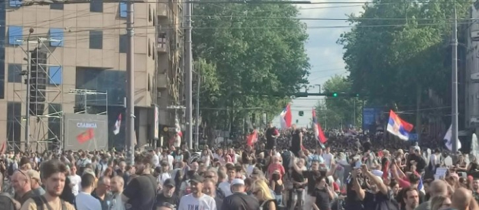 На повик на студентите во блокада илјадници на протест во Белград со порака за предвремени избори
