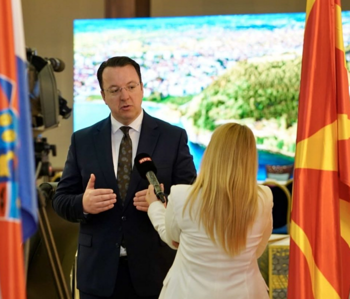 НИКОЛОСКИ: Македонија и Хрватска влегуваат во нова фаза на соработка на економско, транспортно и инфраструктурно поврзување