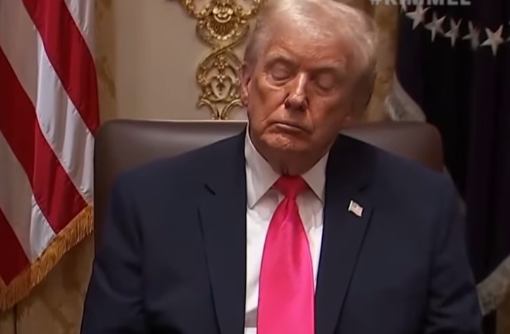 Најден е лек за Трамп: ОСТАВКАЛ