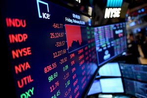 Пад на Волстрит поради растот на приносите на обврзниците и стравувањата од инфлација