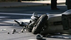 Мотоциклист загина во сообраќајка во Скопје
