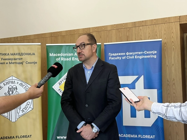 Потребни се нови прописи и стандрарди во градежништвото – вели деканот на Градежниот факултет по случајот со свлечиштето во Скопје