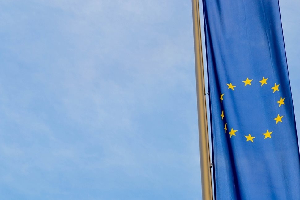 ЕУ предупредува на нов енергетски шок од Блискиот Исток врз економијата
