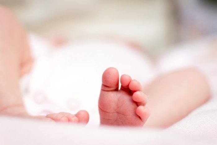 ПОВРЕДЕНО НОВОРОДЕНЧЕ: Приведена 29-годишна жена – ова се деталите
