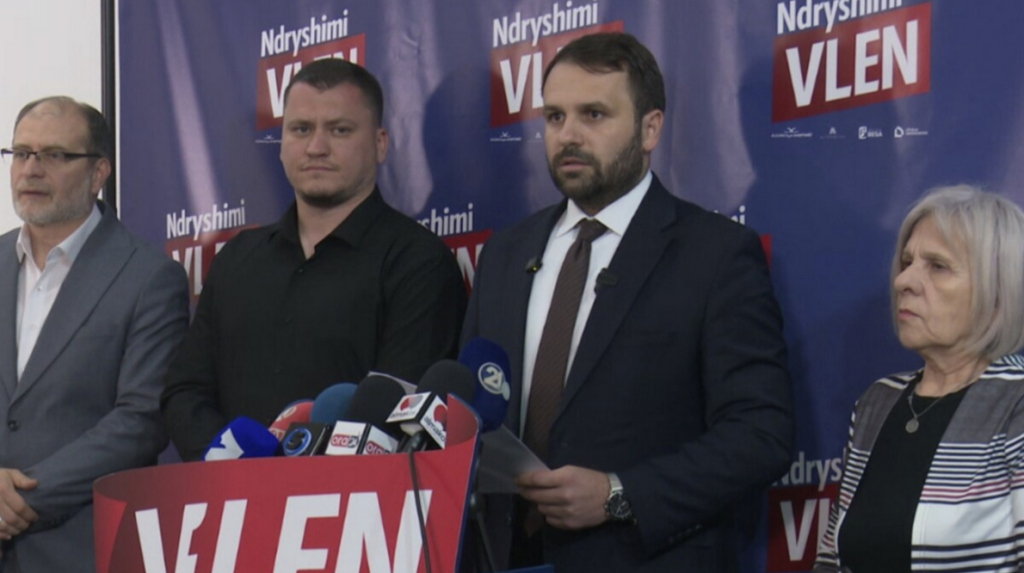 Наскоро правосудниот и сите професионални испити ќе се полагаат на албански јазик – велат од Влен