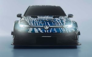 VW го покажа тркачкиот Golf R