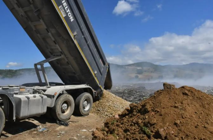 Заради пожар на депонијата во Радовиш градоначалникот апелира да се избегнува непотребен престој на отворено