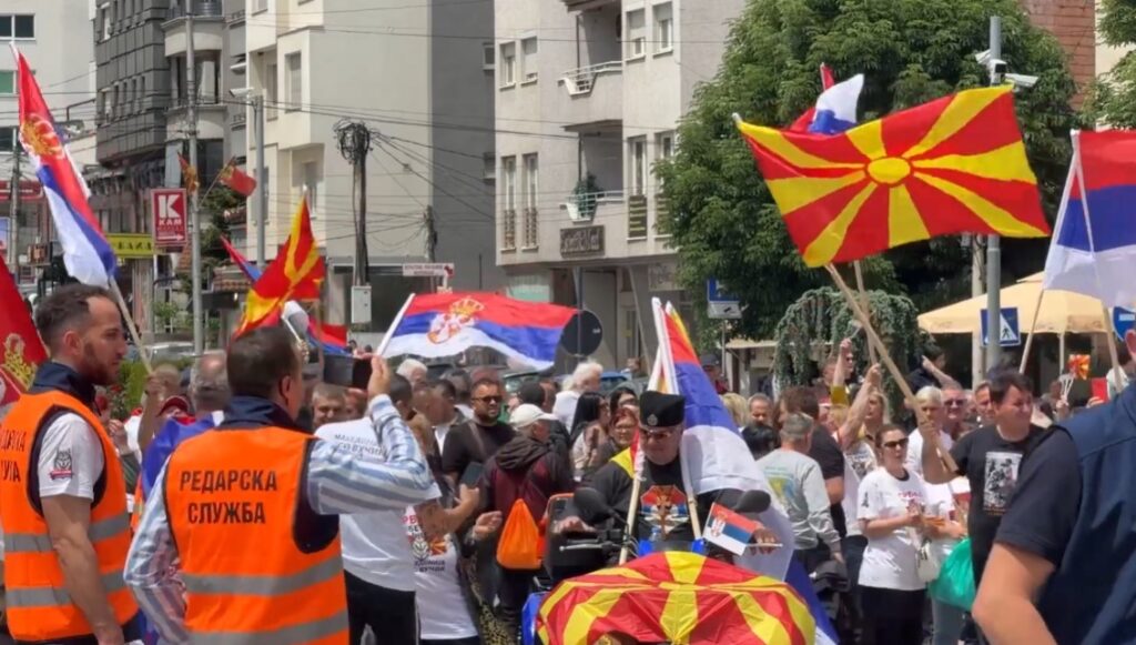 Кој ја финансираше поддршката за Вучиќ во Куманово? Здружението е на листата за финансирање од МНР на Србија