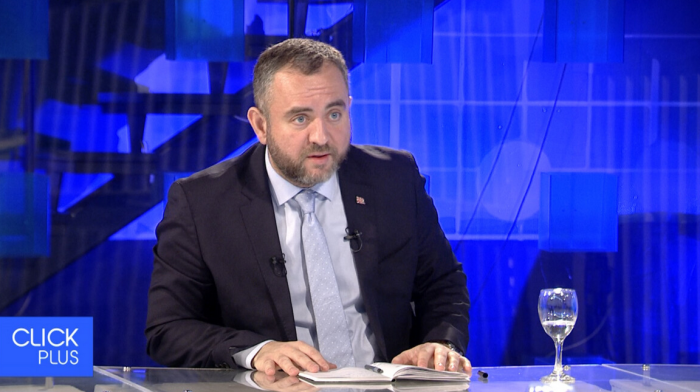 ТОШКОВСКИ: Сулуда имагинација е дека МВР ќе шпионира ако се воведе паметен систем за жртвите на семејно насилство