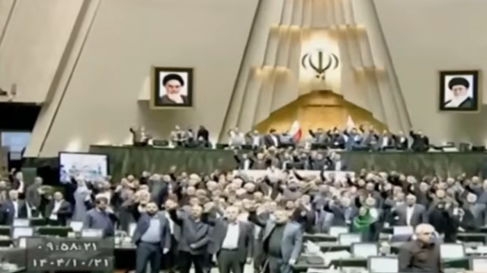 Иранскиот парламент ќе одржи пленарна седница преку интернет од безбедносни причини
