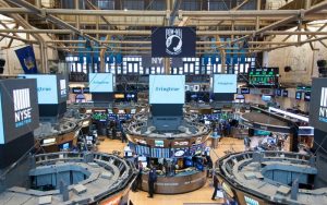 Волстрит: Нови рекорди за Nasdaq и S&P 500, инвеститорите го следат и конфликтот меѓу САД и Иран